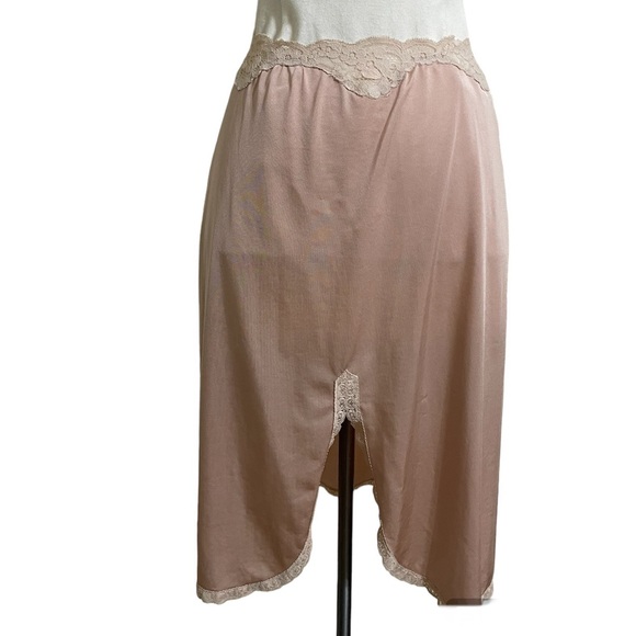 Vintage Women’s Tan Lace Trimmed Midi Half Slip Lingerie Foundation - Picture 2 of 11